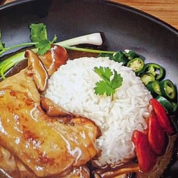 ข้าวหน้าไก่ สะโพกน่อง