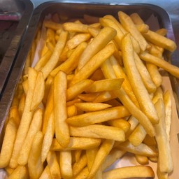 เฟรนฟรายโรยเกลือ