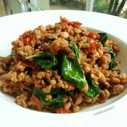 กะเพราหอมตามสั่ง