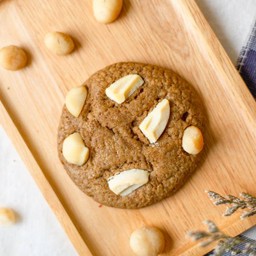 White Chocolate Macademia