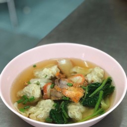 เกี๊ยวหมูแดง