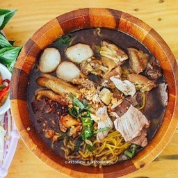 ก๋วยเตี๋ยวเรือหมูสด+หมูตุ๋น