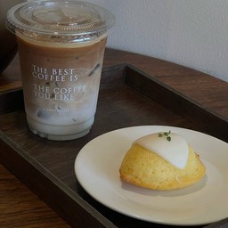 Iced Latte , Lemon Cake