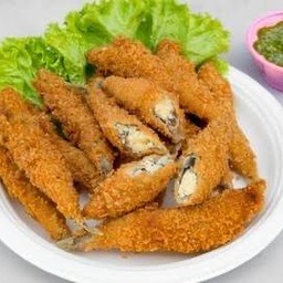 Fried Shishamo ปลาไข่ทอด ตลาดหลังมอลล์