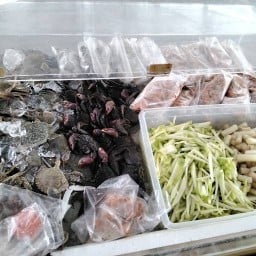 ไก่ย่างส้มตำ  ยำแชบ คิตตี้วัน