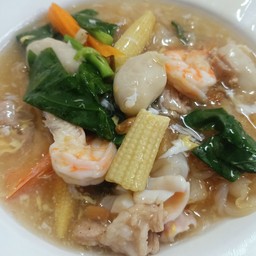 ราดหน้าหมึกกะกุ้ง