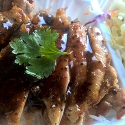 ข้าวหน้าไก่ พริกไทยดำ