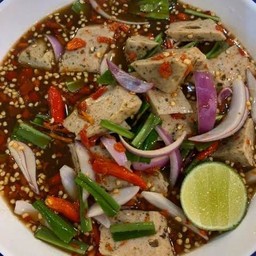 ยำหมูยอ