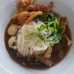 เส้นเล็กน้ำตกหมู