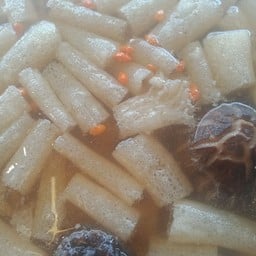 เยื่อไผ่ตุ๋นเห็ดหอม