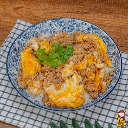 ใข่ขยี้ หน้าหมูสับ