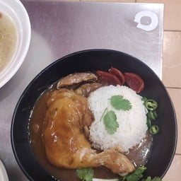 ข้าวหน้าไก่สะโพกน่อง