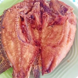 บักหล่า ก๋วยจั๊บอุบล & ส้มตำ เล้งแซ่บ ซอยจินตคาม