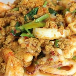 กับข้าว..รวมเล(กุ้ง+หมึก+หอย)ผัดผงกระหรี่