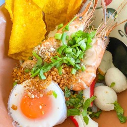 ราดหน้านินู ฮาลาล ฮาลาล