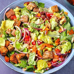 ⭐4.8 (217) - สลัดอิ่มเอม ซีซาร์ เบคอนเบอรี่อบแห้ง Crispy Bacon Berry Ceasar Salad