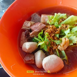 ร้านเจ้แดง หมูตุ๋น เนื้อตุ๋นเครื่องยาจีน