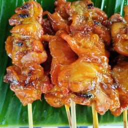 ข้าวเหนียว ไก่ย่าง รสเด็ด บ้านใหม่