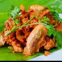 ไส้อ่อนทอดกระเทียม