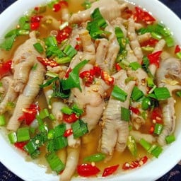 ชายสี่ บะหมี่เกี๊ยว 7-11 หมู่บ้าน The extenso