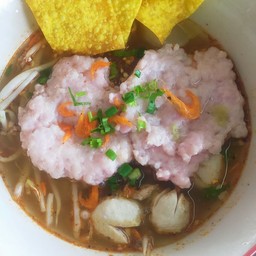 ก๋วยเตี๋ยวหมูน้ำใส่ พิเศษ(โปรดระบุเส้น) หมี่ขาว บะหมี่ เล็ก ใหญ่ วุ้นเส้น มาม่า