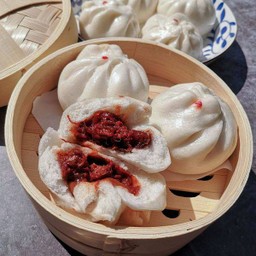 เปาหมูแดง