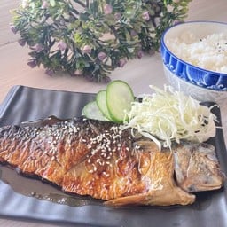 ข้าวหน้าซาบะย่างซีอิ้ว