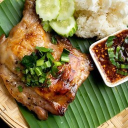 เหนียวไก่อบจิ้มแจ่ว+ไข่ต้ม