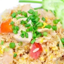 ข้าวผัดหมู,ไก่