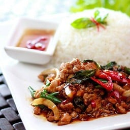 ข้าวกระเพราหมู