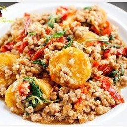 กระเพราเต้าหู้ ราดข้าว