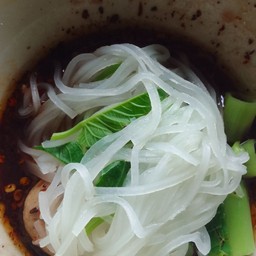 [อร่อยซ่ากับโค้ก] เล็กหมูน้ำตก +  โค้ก ออริจินัล (กระป๋อง) 