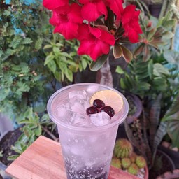 บูลเบอร์รี่มะนาวโซดา