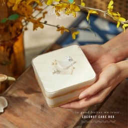 Coconut Cake Box L