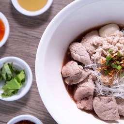 ก๋วยเตี๋ยวคุณย่า