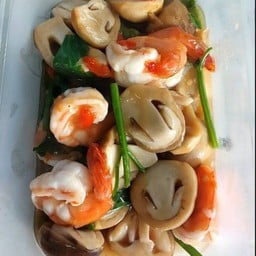ผัดเห็ดฟางกุ้งน้ำมันหอยเป็นกับข้าว