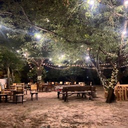 ริมรั้ว-ร้านนั่งชิล restaurant -