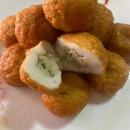 ลูกชิ้นปลาไส้ปลาหมึก แพ็คสด 500 กรัม ไร้สารบอแรกซ์