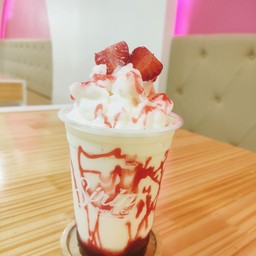 มิลล์กี้สตอเบอรี่ปั่น