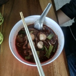 เกาเลาหมูน้ำตก