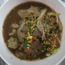 เกาเหลาเนื้อต้มยำน้ำตก