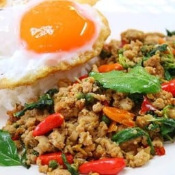 หมีกินเพรา (Store Food)