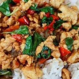 ข้าวผัดกะเพรา ไก่