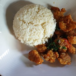 กะเพราไก่กรอบ