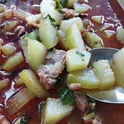 ป้านายกับข้าวพื้นเมือง กาดป่าก่อ ตลาดป่าก่อ