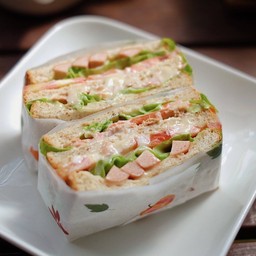 แซนด์วิช ทูน่า+ไส้กรอก