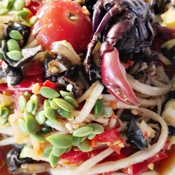 Papaya Salad With Crab, Fermented Fish And Cherry Clams
