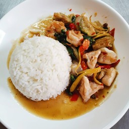 (ลด15%)ผัดฉ่าราดข้าว
