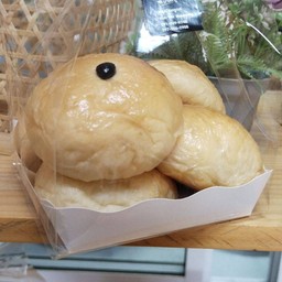 ปังไส้งาดำ