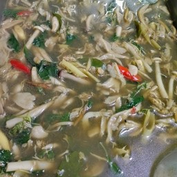 แกงเห็ดใบย่านางเจ + ข้าว